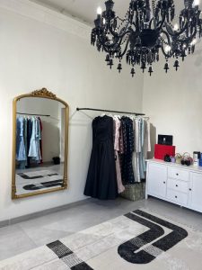 Зеркало Excellence в магазине Bluebell: когда красота платья встречается с совершенством отражения